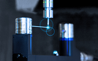 NC4+ Blue laserowy system do ustawiania narzędzi — pomiar małego narzędzia